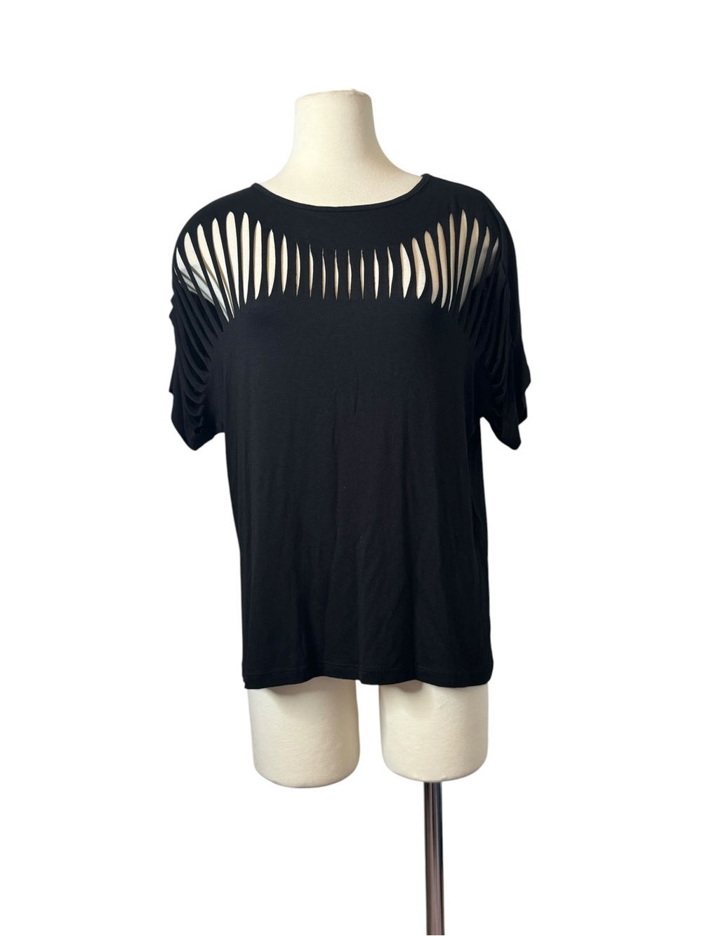 AQE Fashion XL Black Cutout Detail Short Sleeve Top